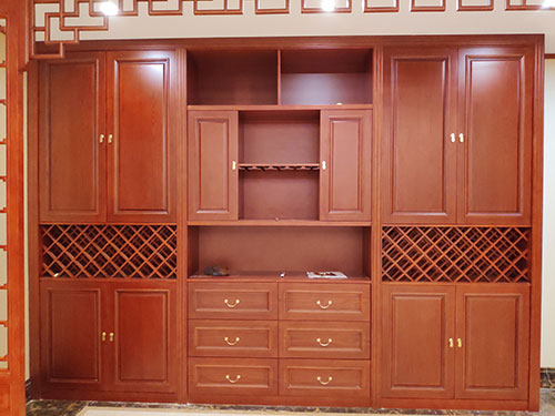 滦县中式家居装修之中式酒柜装修效果图